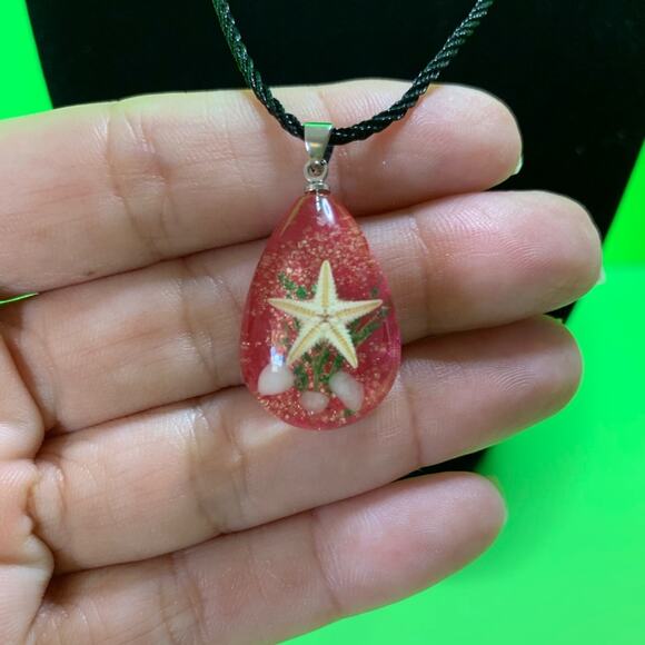 Starfish Red Acrylic Satin Cord Necklace NEW - Picture 3 of 4